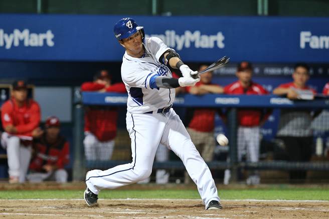 富邦悍將高國輝21日面對味全龍單場吞下4K。（資料照，杜宜諳攝）