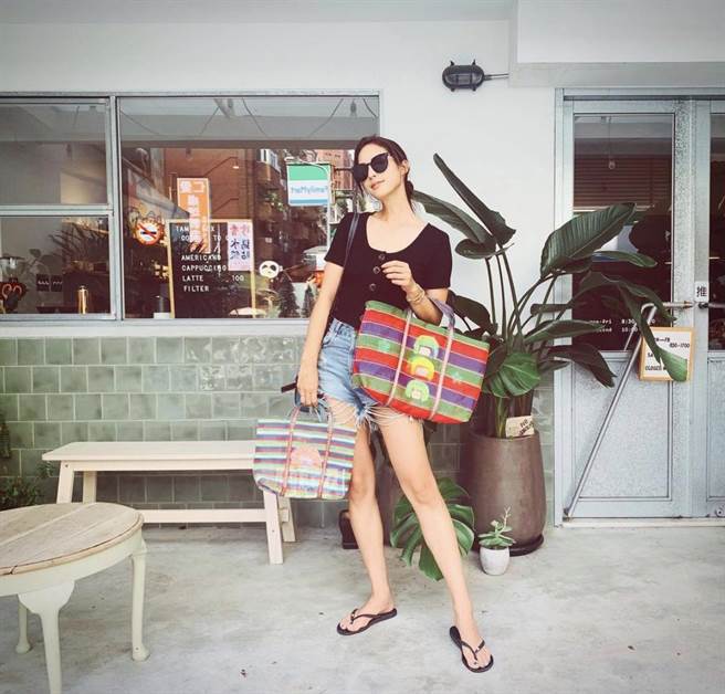 莫允雯爱用环保袋。（摘自IG）