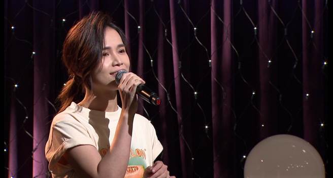 林芯仪展现歌唱实力。（年代提供）