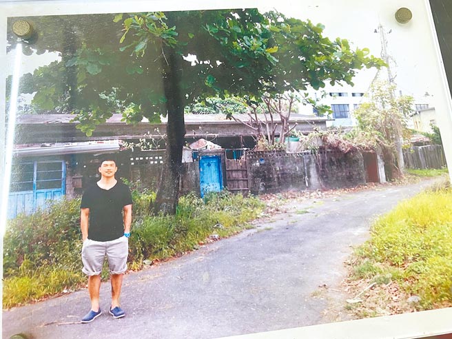 台東業者Bolton皮革工房徐國軫向台鐵承租建物，花多年心血整修卻被台鐵以「建物結構不安全」為由停租。圖為店面舊貌。（徐國軫提供／蔡旻妤台東傳真）