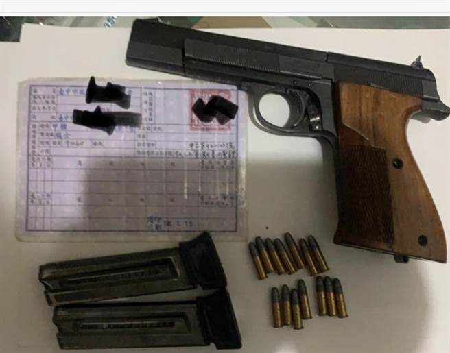 台中市某運動協會提供槍枝給會員使用，被警方查扣。（南投地檢署提供／廖志晃南投傳真））