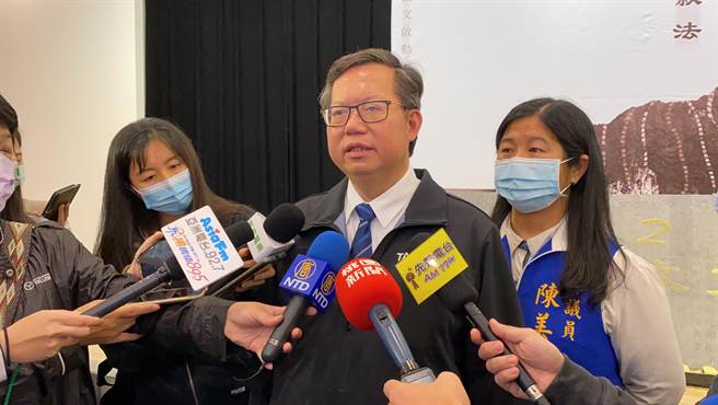 桃园市长郑文灿表示，会不会乾梅还不知道，因此努力进行各项备援及节水计画。（赖佑维摄）