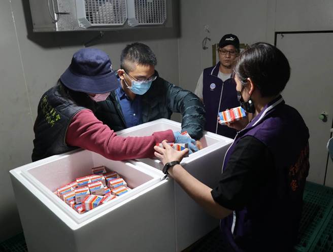 非疫苗銀行採購18萬劑牛結節疹疫苗，已於昨晚抵台。（農委會提供／林良齊台北傳真）