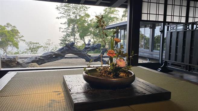 「飞花落院」二楼打造茶空间感受日式庭院的静谧。（王文吉摄）