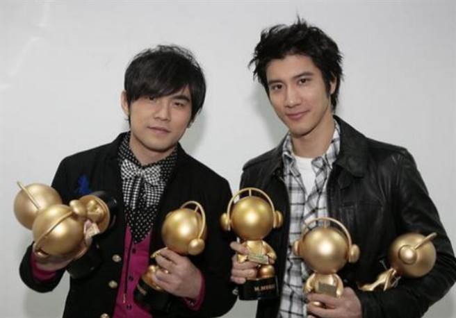 男神王力宏和天王周杰伦时隔20年再度合作。(图/ 摘自微博)