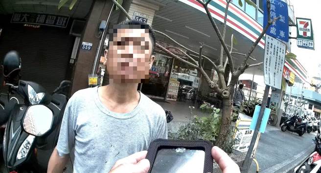 經警方酒測後，周男酒測值達到0.19 MG／L，酒測值超標，違反道路交通管理處罰條例第35條，警方依法開出酒駕告發單並扣車。（台中市警第五分局提供／張妍溱台中傳真）