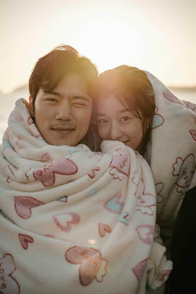 徐睿知携手金刚于演出悬疑惊悚片《迴忆》。（甲上提供）