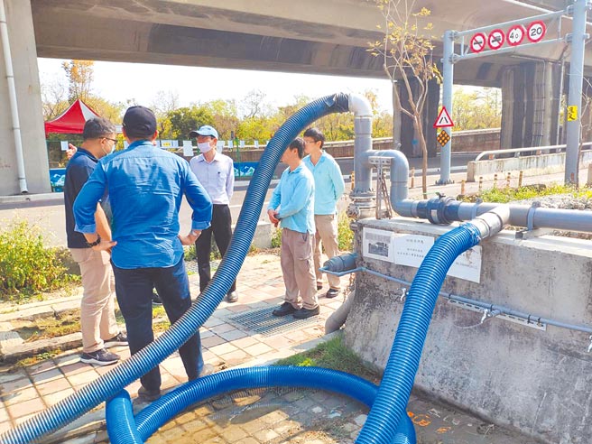 台南市安平、仁德、虎尾寮、安南、官田及柳营6座水资源回收中心提供民眾免费取用回收水。（台南市政府水利局提供／张毓翎台南传真）