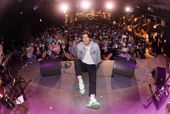 陈昊森昨举办首场Live音乐会。 （华研提供）