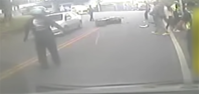 在台东太平洋营区指挥部担任士官的阳姓男子，因酒驾不慎擦撞一名机车骑士，导致骑车身上多处擦挫伤。（民眾提供／罗亦晽花莲传真）