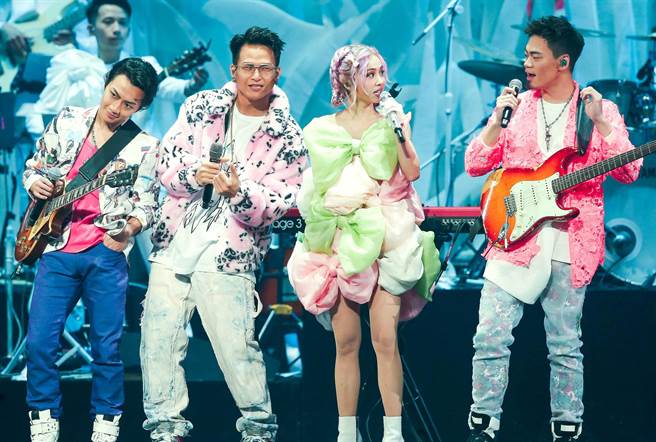 Jolin今邀茄子蛋担任嘉宾。（粘耿豪摄）