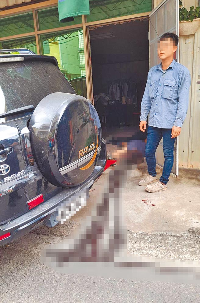 台南市善化区23日传出2死枪击命案，现场血迹斑斑。（读者提供／刘秀芬台南传真）