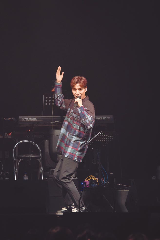 潘裕文昨在台北华山Legacy举办「讚声演唱会」。（宽宏艺术提供）