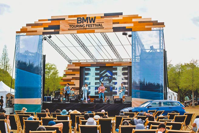 「BMW Touring Festival」邀请知名乐团告五人献唱多首歌曲，让成为全台最Chill的感官飨宴。（汎德提供）