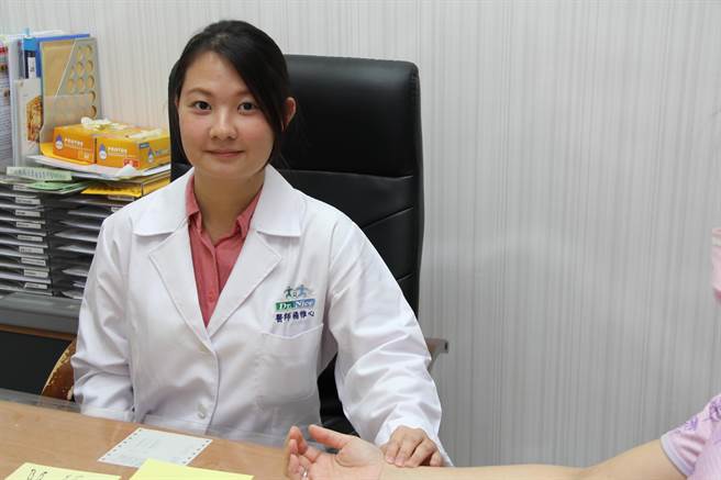 新悦中医诊所医师杨雅心。郑郁蓁摄影