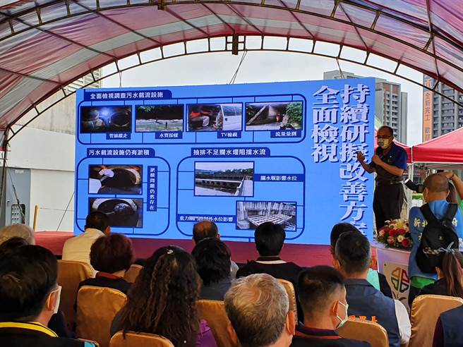 新北市长侯友宜今（25日）下午前往视察湳仔沟整治成果，与数百位居民一起见证湳仔沟的蜕变。（叶书宏摄）