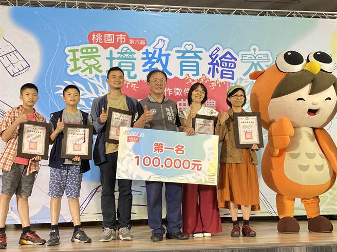 第一名可获得10万元奖金。(蔡依珍摄)