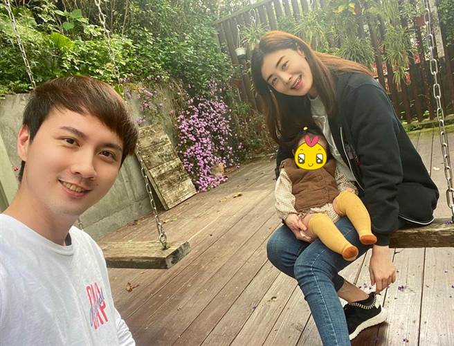 夏如芝和張捷去年升格當新手爸媽。（圖／翻攝自臉書）