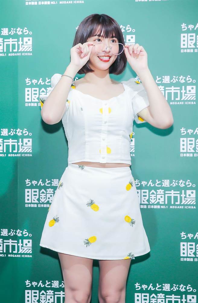 峮峮擔任一日店長活動。(羅永銘攝)