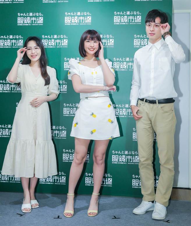 峮峮擔任一日店長活動。(羅永銘攝)