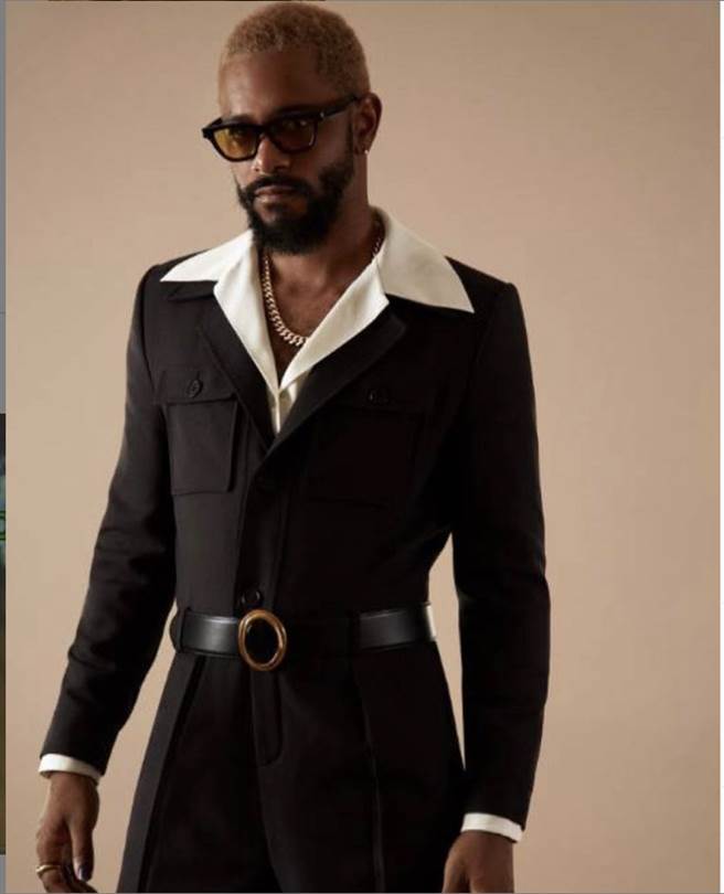 图三：拉基斯史坦费尔德（Lakeith Stanfield）的黑色Saint Laurent西装，搭配金属饰品更显帅气。（翻摄自拉基斯史坦费尔德IG）