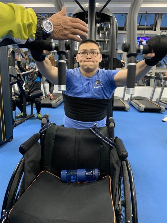 课程採小班制，教练更能掌握身障者需求。（新北市体育处提供）