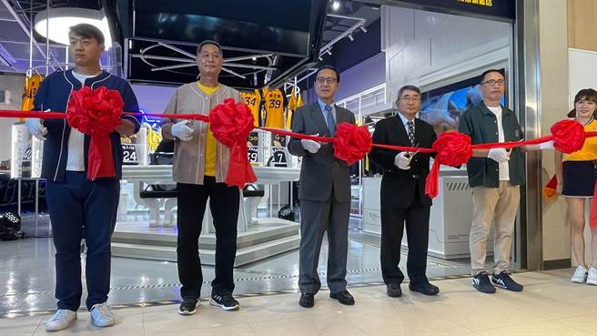 中信兄弟隊南港旗艦店2.0「B-SPACE」全新開幕。（毛琬婷攝）