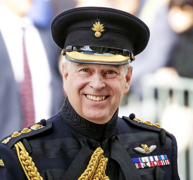 安德鲁王子（Prince Andrew）俨然成为最没人气的英国王室成员，影集《王冠》（The Crown）第5季竟然找不到演员演他。（资料照／TPG、达志影像）
