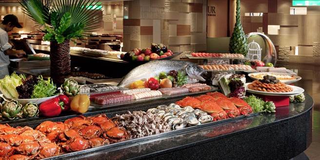 「万国美食节」活动 网罗各大知名连锁餐饮集团。图为汉来海港餐厅。（EZTABLE提供）