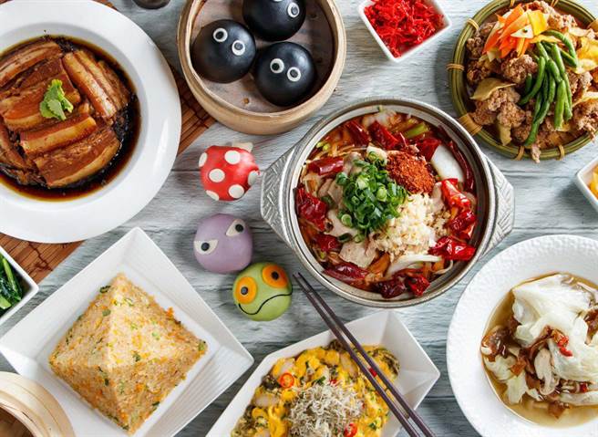 「万国美食节」活动 网罗各大知名连锁餐饮集团。图为叁和院台湾风格饮食。（EZTABLE提供）