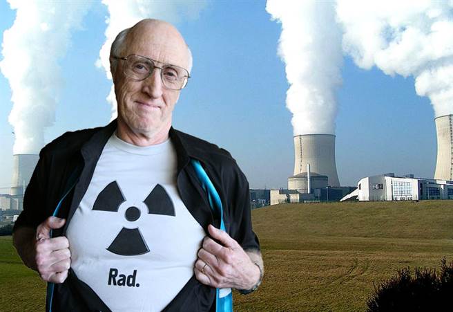 史都华·布兰德（Stewart Brand）一直是环保主义者,早年曾经坚定反核，但是2000年之后，180度转向成坚定的「核能救地球」推广者。(图/Stewart Brand twitter)