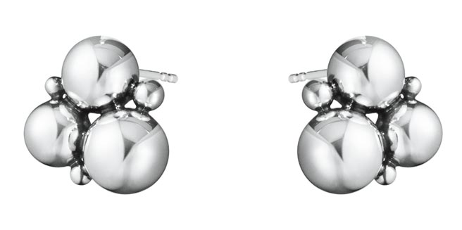 乔治杰生月光葡萄纯银耳环，7900元。（GEORG JENSEN提供）