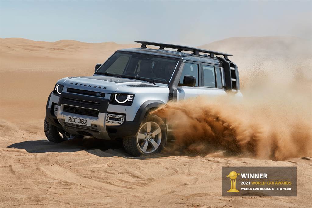 New Land Rover Defender榮獲2021年世界年度風雲車設計大獎，以不可阻擋的全地形王者之姿擊敗了其他入圍競爭對手，贏得了令人稱羨的獎項肯定。
