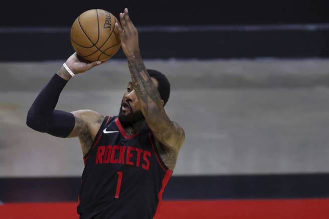 火箭后卫沃尔饱受膝伤困扰，这次是腿后肌受伤。（美联社资料照）