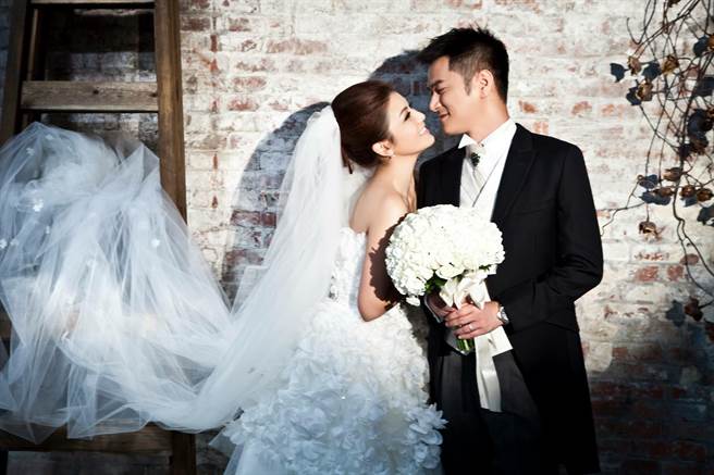 宋新妮和王星雄结婚9年。(图/翻摄自宋新妮脸书)