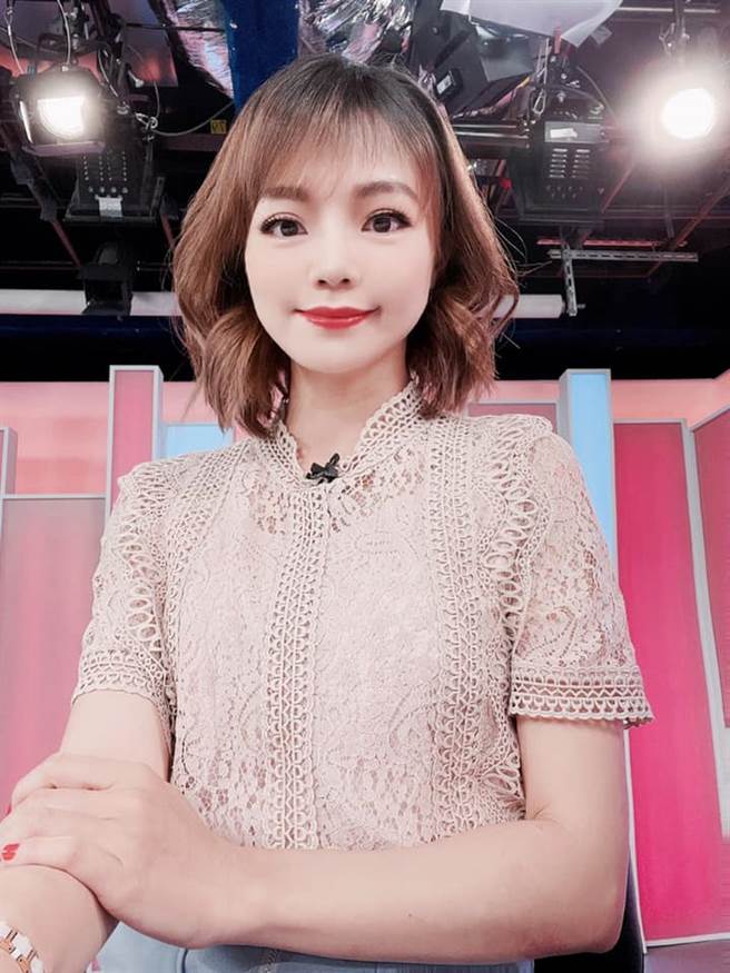 巫嘉芬报警求救，警方听见这样的盗刷手法吓得立刻删除app。(图/取自巫嘉芬脸书)