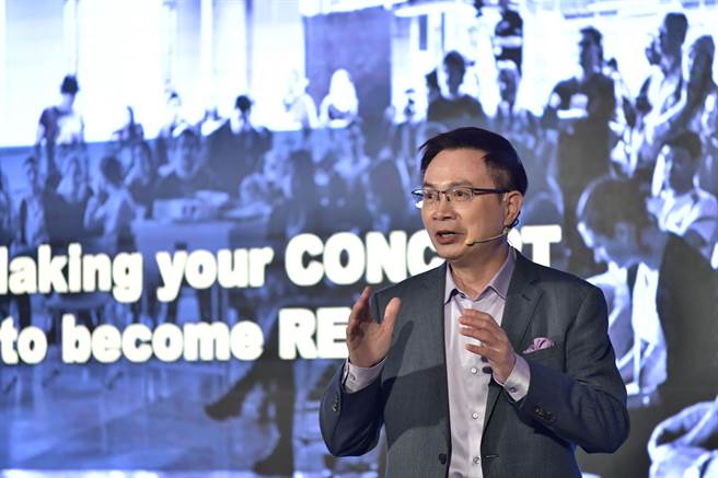 外貿協會董事長黃志芳，號召全球新創業者參與2035 E-Mobility Global Demo Day，對未來智慧移動提出解決方案。(圖：貿協提供)