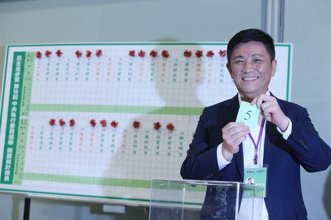 圖為力拚角逐2022新竹市長大位的鄭宏輝。(圖:中時資料照)