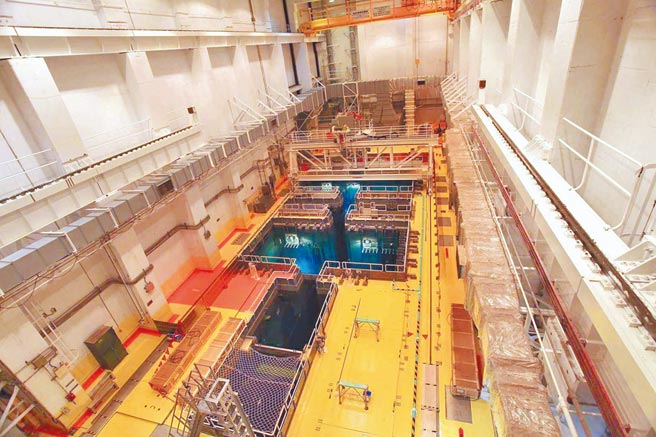 台湾核电厂的冷却水不同于日本福岛事故核废水，连日来引发讨论。图为核二厂燃料池及装载池。（台电提供）