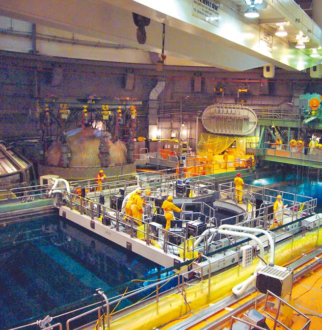 台电第二核能发电厂机组除役计画，因新北市环保局不准营建工地的废水削减计画，导致工程卡关。台电提起行政诉讼，台北高等行政法院判决环保局败诉，应作成核准处分。图为核二厂。（台电提供）