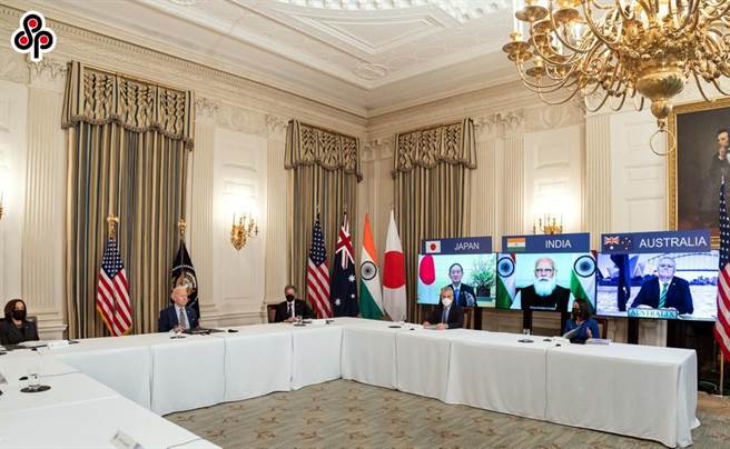 中国员警法学研究会反恐与网路安全治理专委会常务副主任秦安指日本渲染中国网路威胁欲一箭三雕。图为今年3月12日美国总统拜登、日本首相菅义伟、印度总理莫迪、澳洲总理莫里森透过视讯出席四方安全对话（Quad）首次领袖峰会。（摘自白宫脸书）