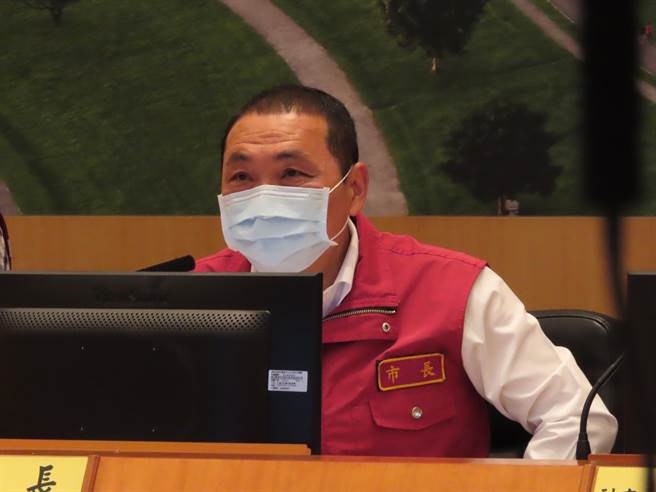 华航血清调查阳性率高，新北市长侯友宜吁中央资讯要更透明。（叶德正摄）