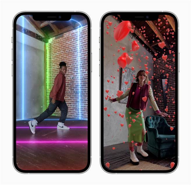 苹果（Appl）为 iPhone 和 iPad 使用者推出的超简单影片制作 app「可立拍」（Clips），推出全新3.1版，加入全新AR 空间特效功能。（摘自苹果官网）

