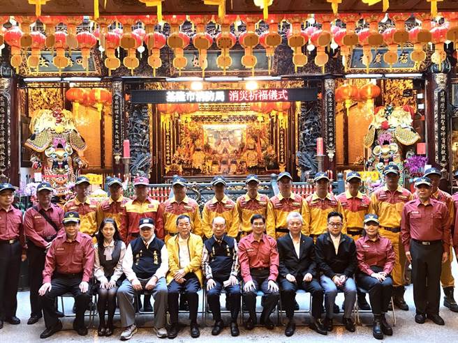 台铁太鲁阁号408车次发生意外，基隆市出动16名特搜队人员、5名义消特搜人员前往协助救援。（陈彩玲摄）