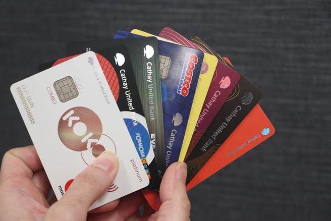 （國泰世華銀今年亦提供信用卡刷卡繳稅方案。國泰世華銀提供）
