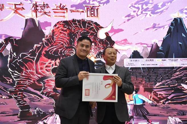 金犢獎組委會為學校贈予了感謝狀，並為院校推廣老師頒發聘書，以表達最誠摯的感謝。(圖／時報金犢獎組委會)