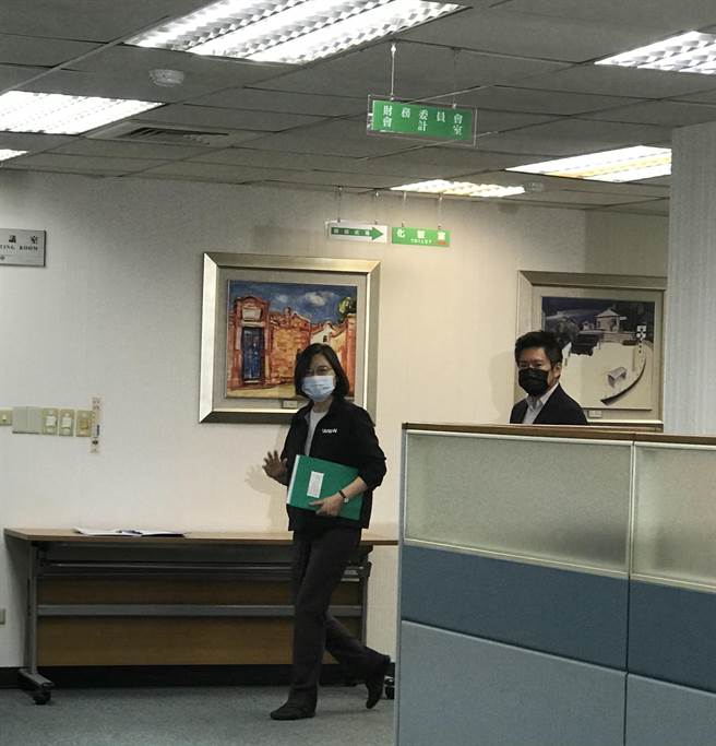 民进党公布政党支持度，国民党垫底。（曾薏苹摄）