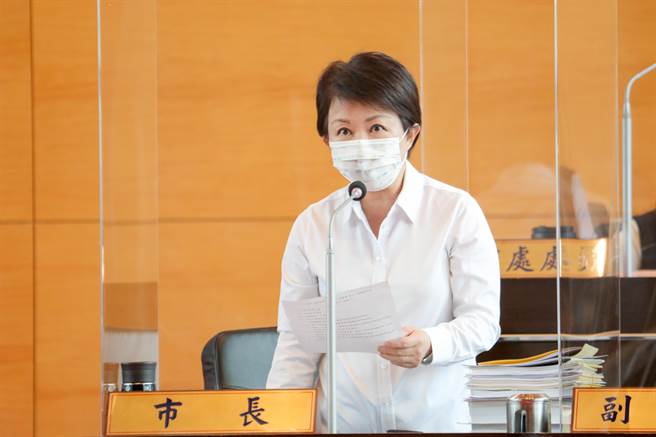 台中市府推动美乐地计画民眾满意度近9成，市长卢秀燕28日表示，民眾争取改善公园，很多议员都在等着排队。（卢金足摄） 