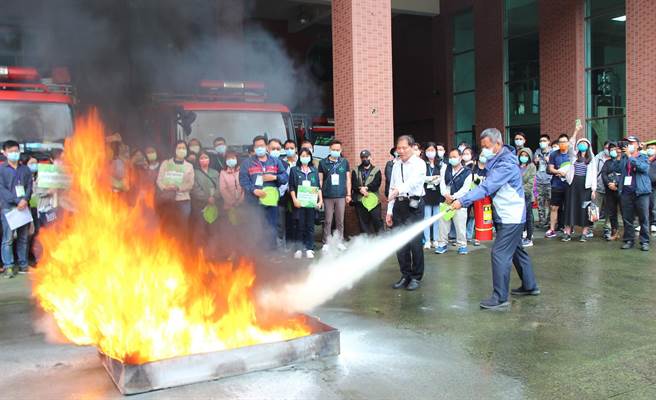 今年1至4月回收處理業共發生的8起火警，主因包含電線走火、貯存區起火、使用中的行動電源自燃及遭受周圍火災波及等。（環保署提供／林良齊台北傳真）