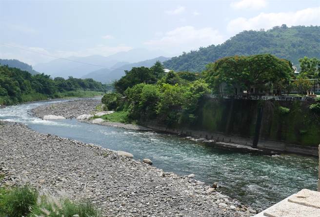 南投县国姓乡北港溪水量丰沛，供应当地南圳、北圳灌溉系统，维持当地农业灌溉机能。（糯米桥休閒农业区理事长黄国峰提供）